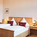 Hotel&Restaurant Waldschloss