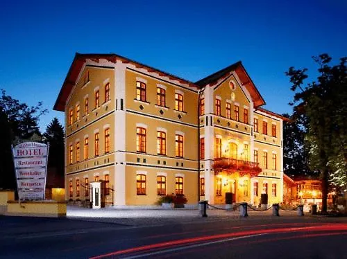 Hotel&Restaurant Waldschloss