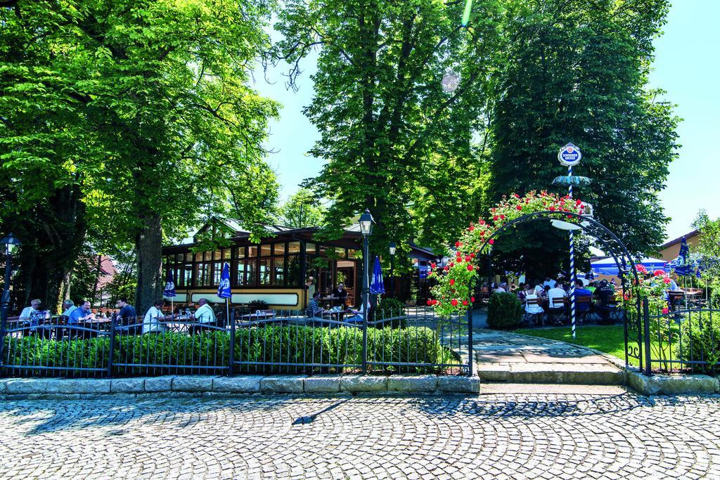 Hotel&restaurant Waldschloss
