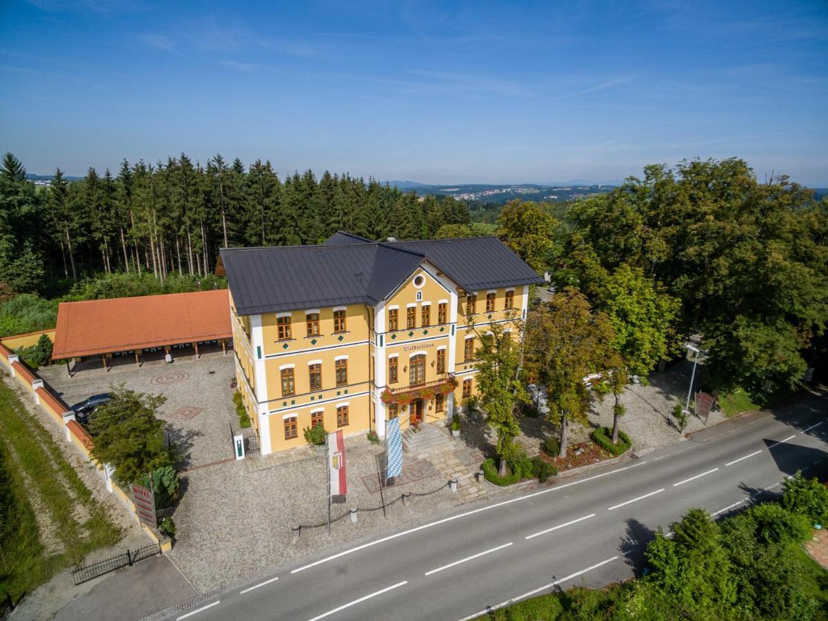 Hotel&restaurant Waldschloss
