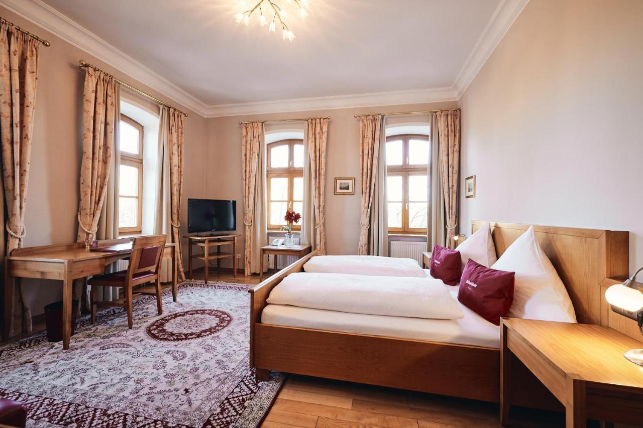 Hotel & Restaurant Waldschloss 4*