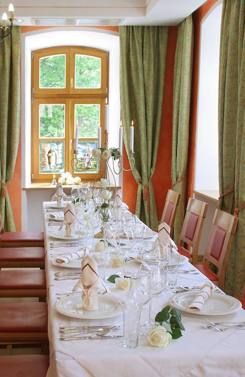 Hotel & Restaurant Waldschloss